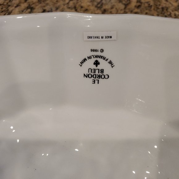 Franklin Mint Le Cordon Bleu Bunnies Butterflies Jello Mold Wall Hanging 1986 - Picture 4 of 6